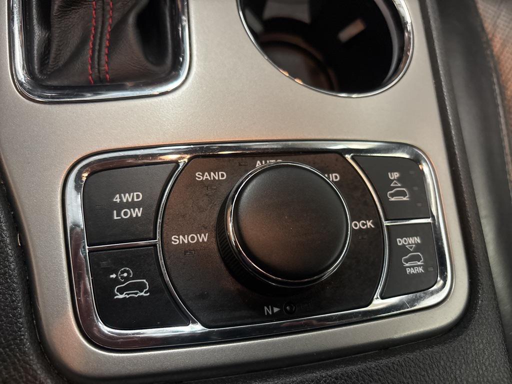 used 2017 Jeep Grand Cherokee car, priced at $18,999