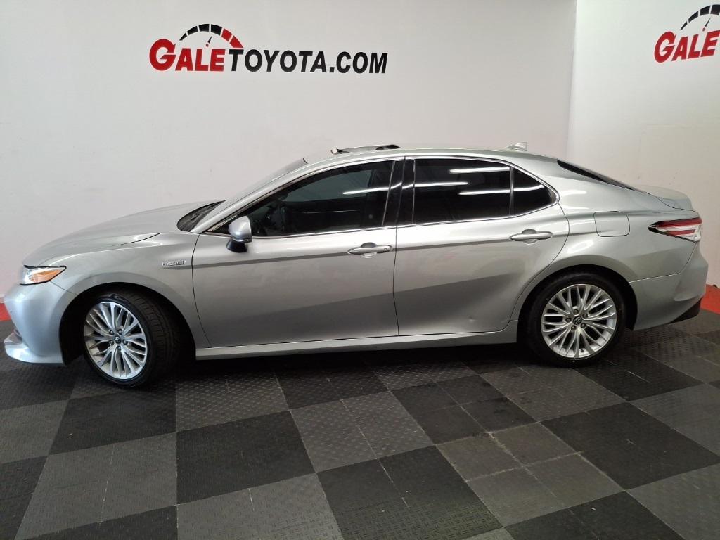 used 2018 Toyota Camry Hybrid car, priced at $19,455