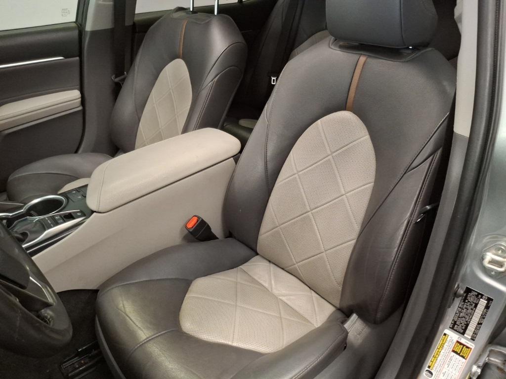 used 2018 Toyota Camry Hybrid car, priced at $19,455