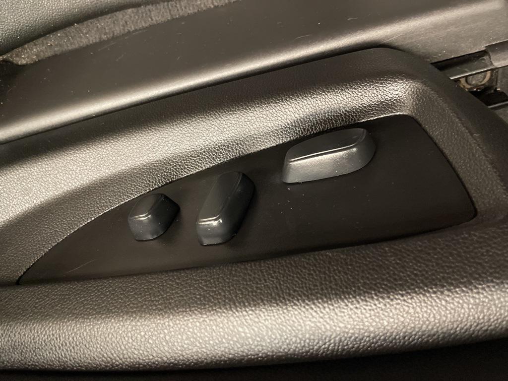 used 2020 GMC Yukon car, priced at $20,977