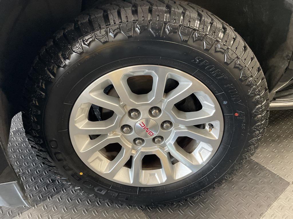 used 2020 GMC Yukon car, priced at $20,977