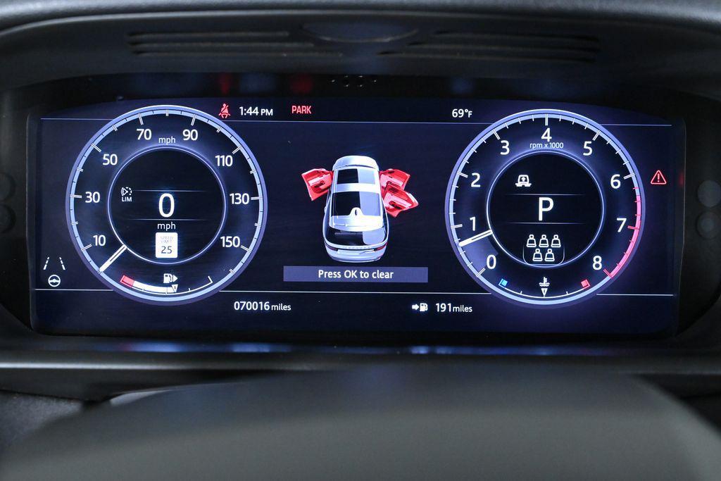 used 2019 Land Rover Discovery car, priced at $21,900