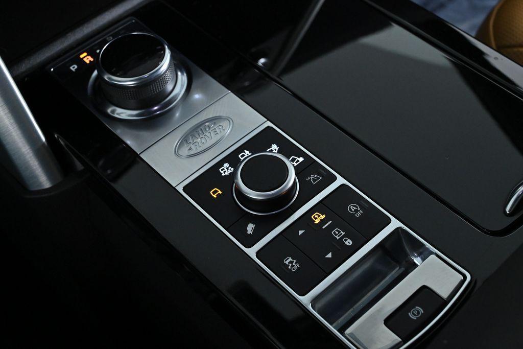 used 2019 Land Rover Discovery car, priced at $21,900