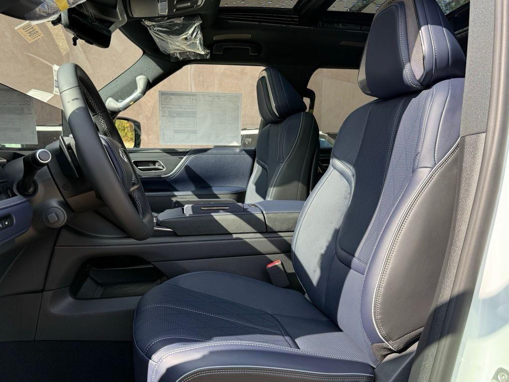 new 2026 INFINITI QX80 car, priced at $93,292