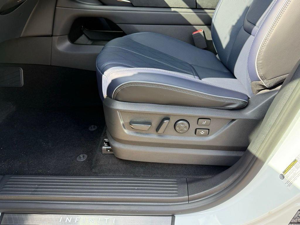 new 2026 INFINITI QX80 car, priced at $93,292