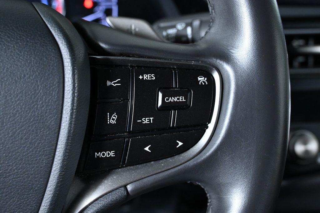 used 2022 Lexus ES 350 car, priced at $26,985