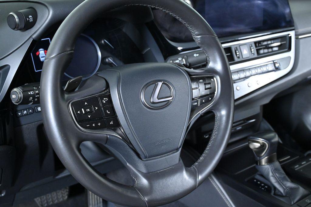 used 2022 Lexus ES 350 car, priced at $26,985