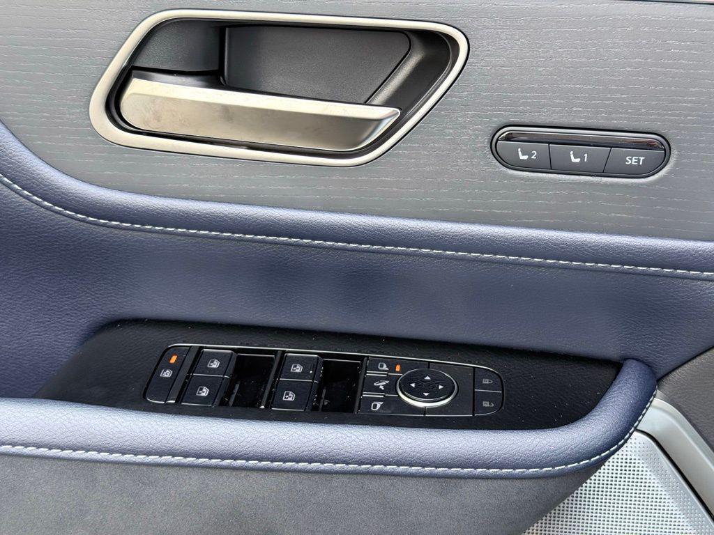 new 2026 INFINITI QX80 car, priced at $102,096