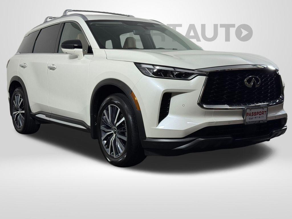 used 2025 INFINITI QX60 car, priced at $46,900