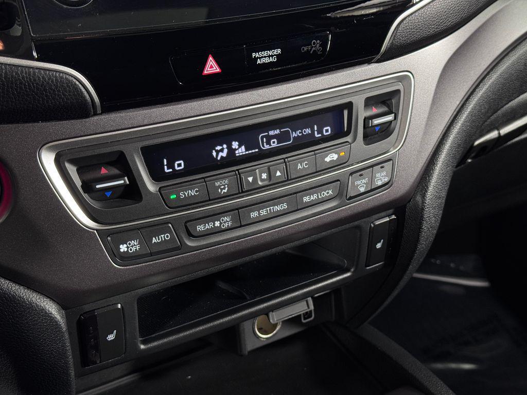 used 2021 Honda Pilot car, priced at $27,900