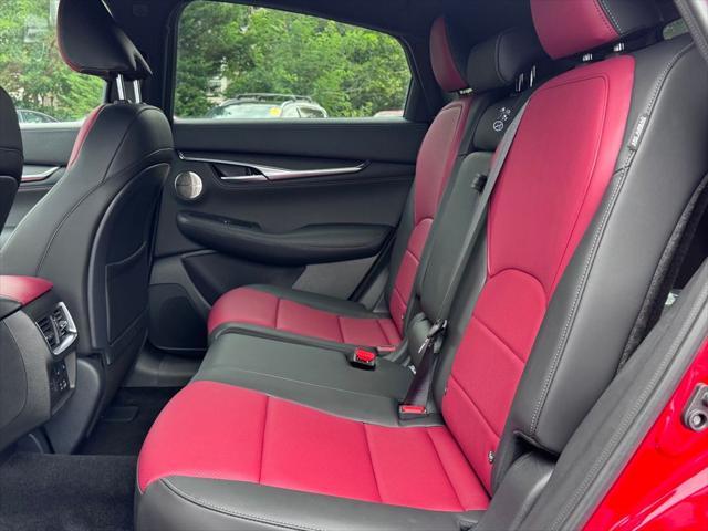 new 2025 INFINITI QX55 car, priced at $56,108