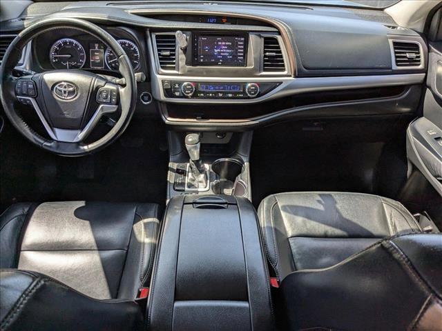 used 2014 Toyota Highlander car, priced at $14,949