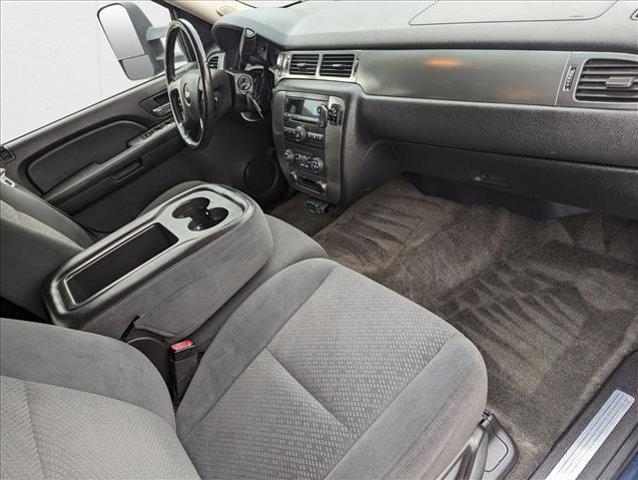 used 2007 Chevrolet Suburban car, priced at $18,341