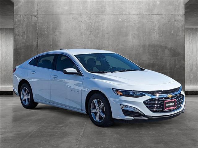 new 2025 Chevrolet Malibu car, priced at $26,184