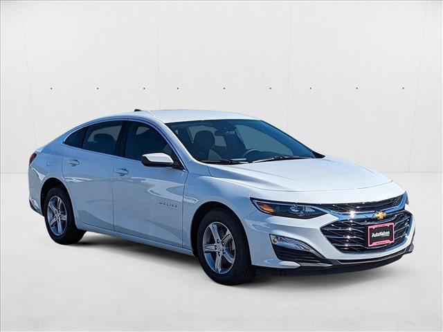 new 2025 Chevrolet Malibu car, priced at $27,245