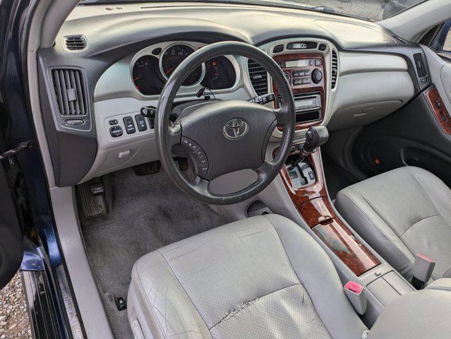 used 2004 Toyota Highlander car, priced at $6,444