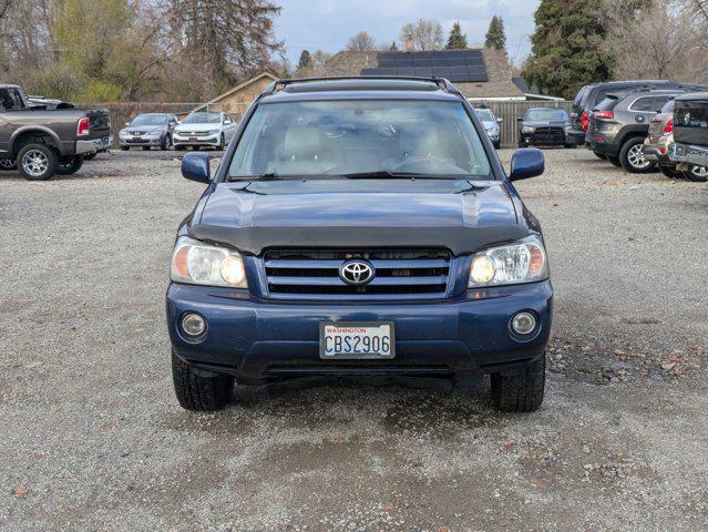 used 2004 Toyota Highlander car, priced at $6,444