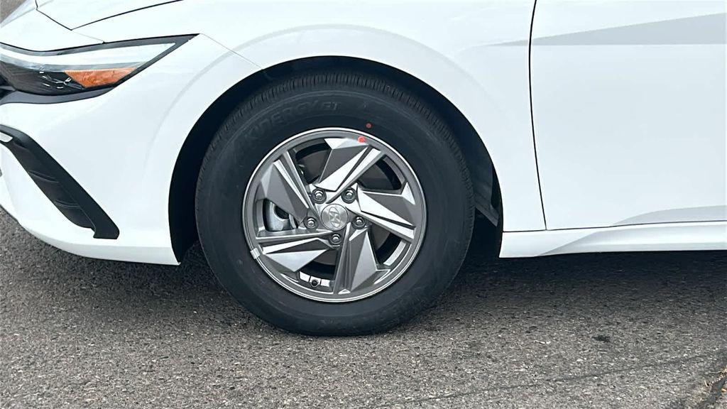 new 2025 Hyundai Elantra car, priced at $24,300