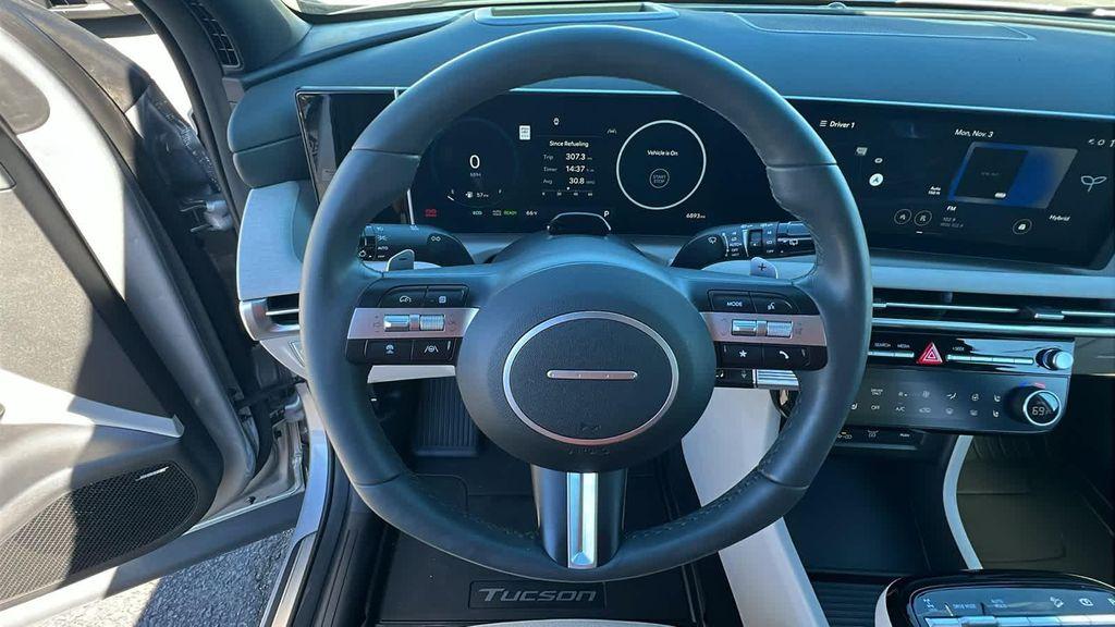 used 2025 Hyundai TUCSON Hybrid car, priced at $35,812