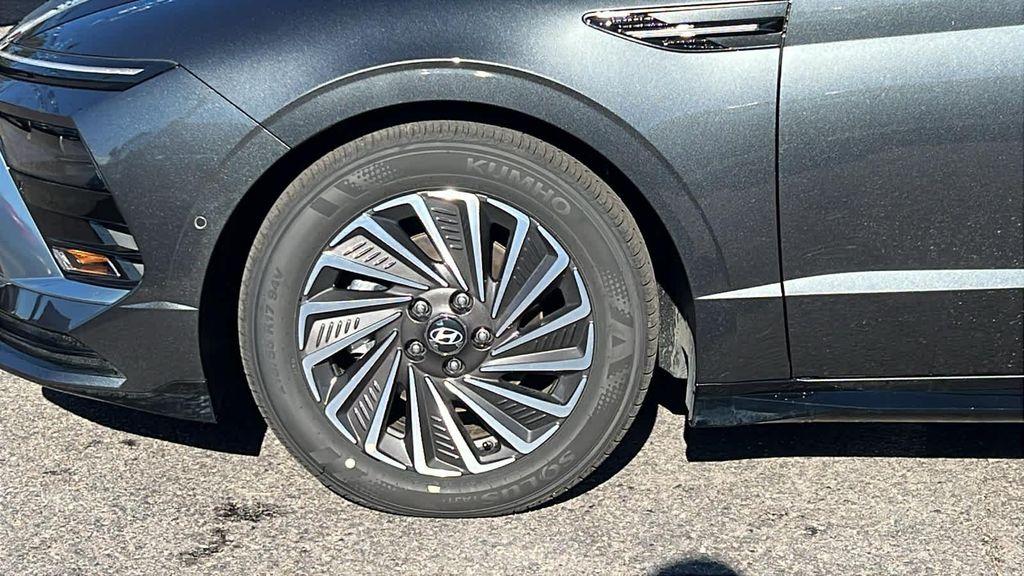 new 2026 Hyundai Sonata Hybrid car, priced at $39,850