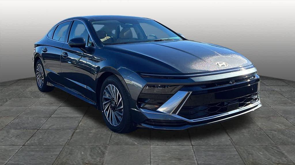 new 2026 Hyundai Sonata Hybrid car, priced at $39,850