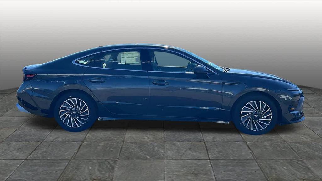 new 2026 Hyundai Sonata Hybrid car, priced at $39,850