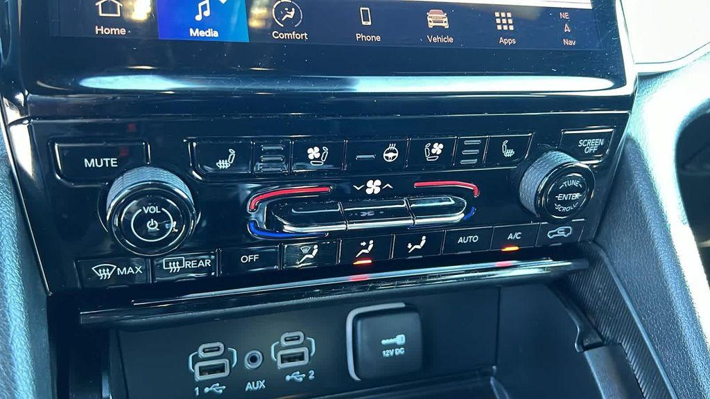 used 2024 Jeep Grand Cherokee L car, priced at $33,985