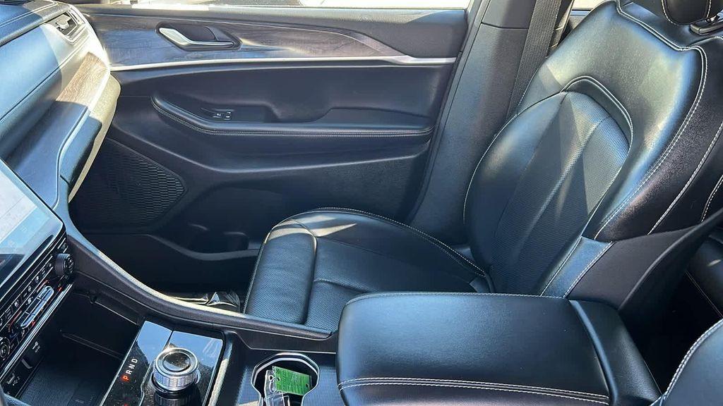 used 2024 Jeep Grand Cherokee L car, priced at $33,985