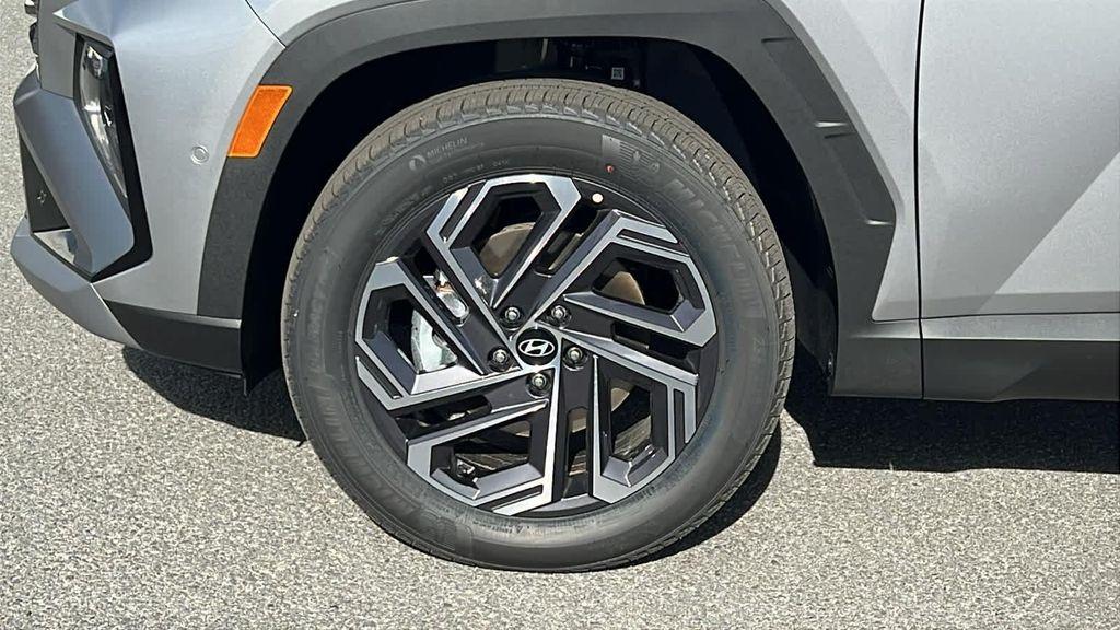 new 2026 Hyundai TUCSON Hybrid car, priced at $44,485