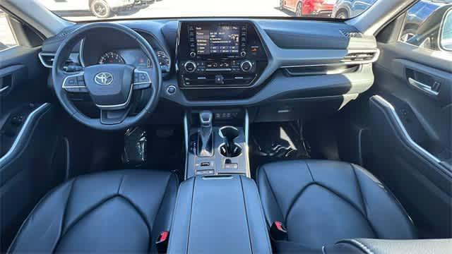 used 2022 Toyota Highlander car, priced at $35,977