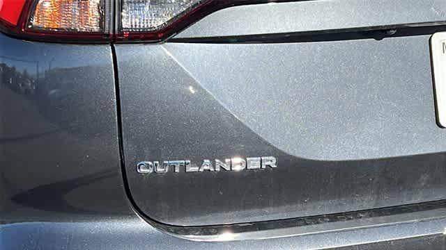 used 2024 Mitsubishi Outlander car, priced at $28,977