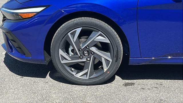 new 2025 Hyundai Elantra car, priced at $29,285