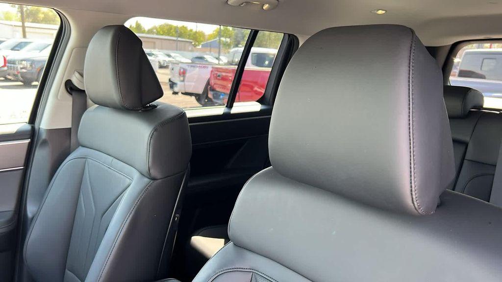 used 2025 Hyundai Santa Fe car, priced at $35,985