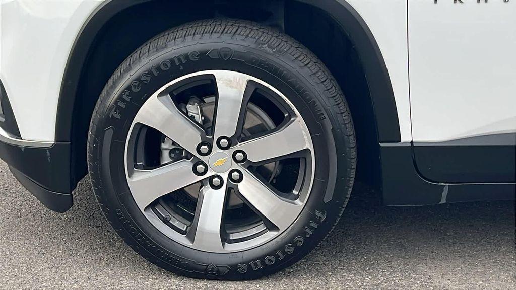 used 2021 Chevrolet Traverse car, priced at $26,383