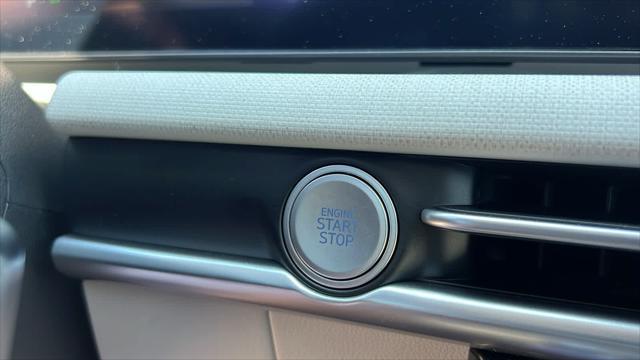 new 2025 Hyundai TUCSON Hybrid car, priced at $38,974