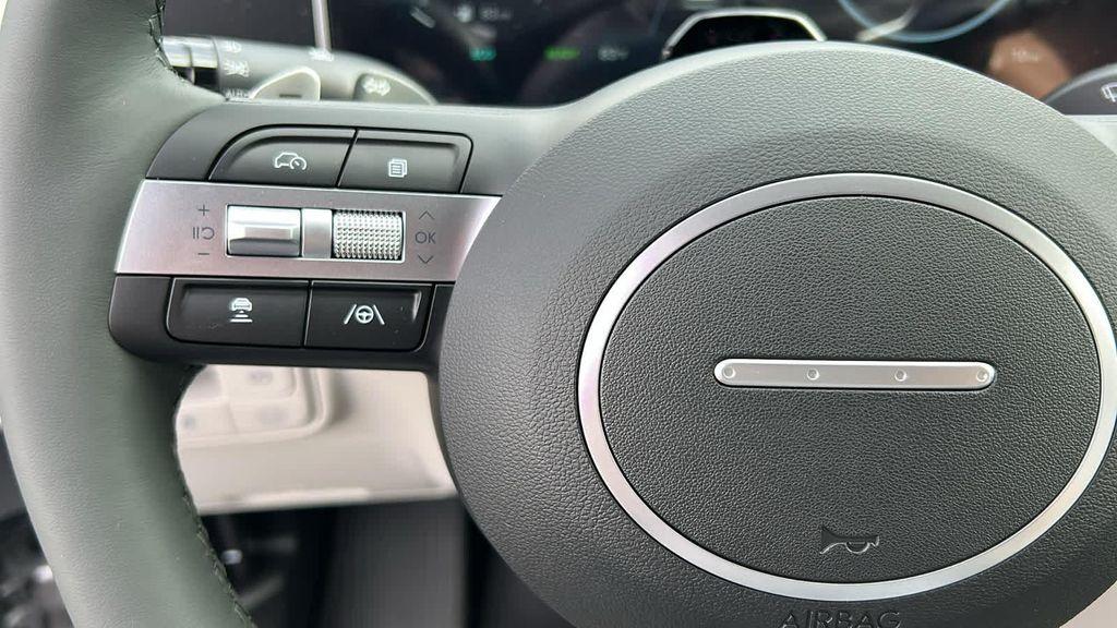 new 2025 Hyundai TUCSON Hybrid car, priced at $43,845