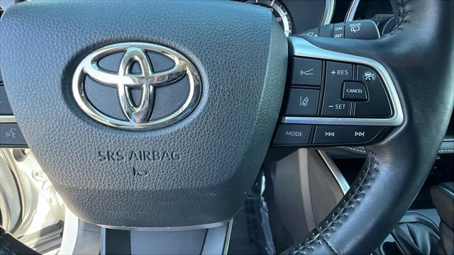 used 2022 Toyota Highlander Hybrid car, priced at $39,395