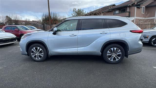 used 2021 Toyota Highlander car, priced at $31,977