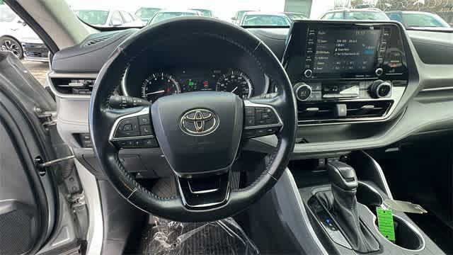 used 2021 Toyota Highlander car, priced at $31,977