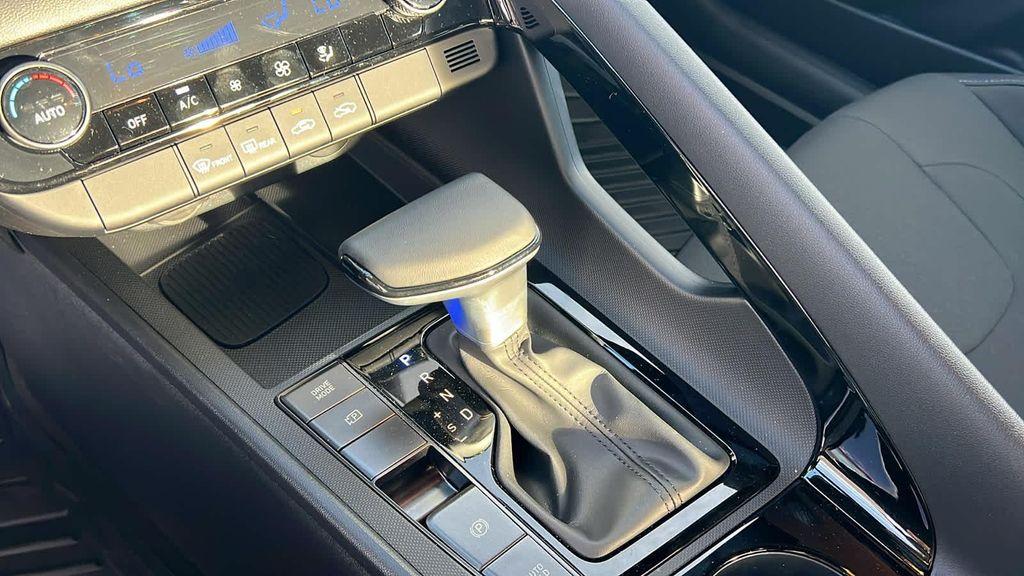 new 2025 Hyundai ELANTRA HEV car, priced at $29,685