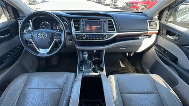 used 2014 Toyota Highlander car, priced at $21,977