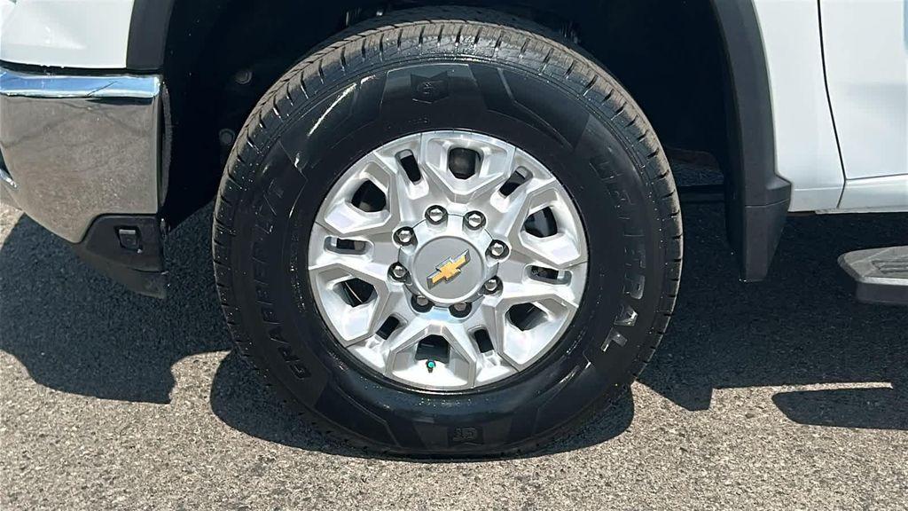 used 2024 Chevrolet Silverado 2500 car, priced at $51,995