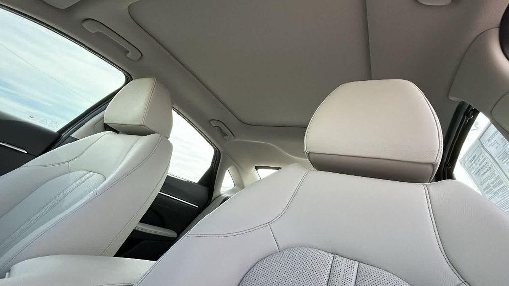 used 2025 Hyundai Sonata Hybrid car, priced at $32,405