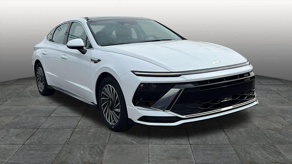 new 2026 Hyundai Sonata Hybrid car, priced at $34,285