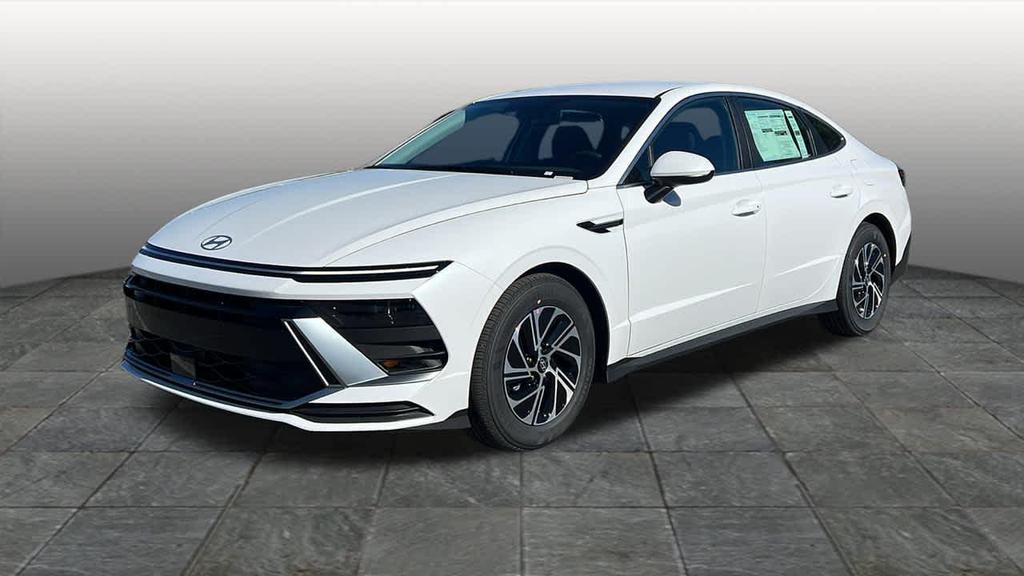new 2026 Hyundai Sonata Hybrid car, priced at $31,350