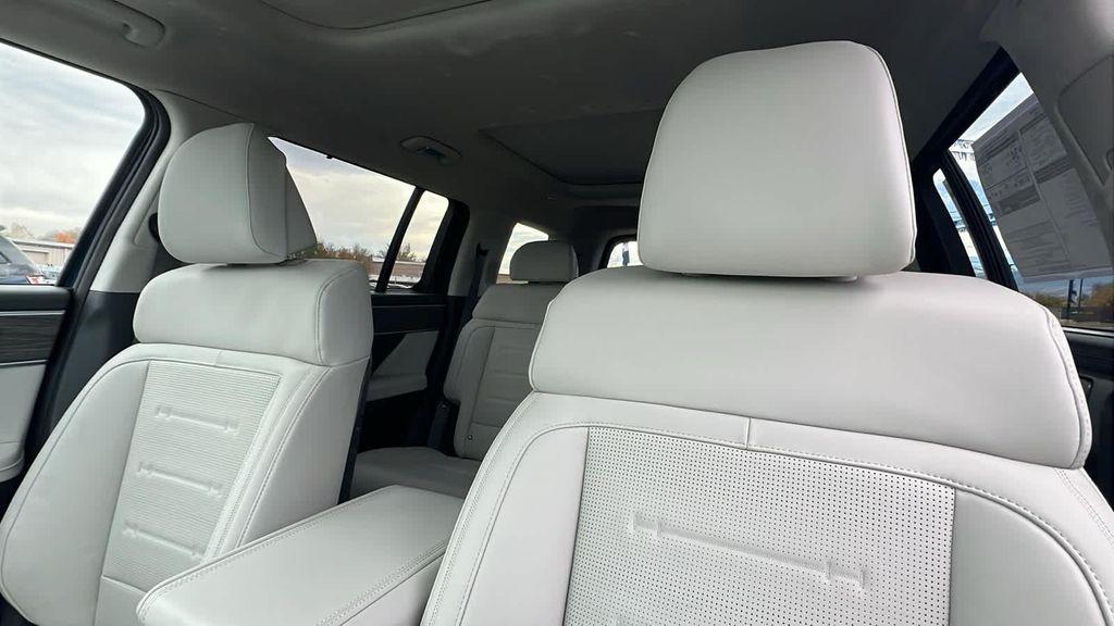 new 2026 Hyundai SANTA FE HEV car, priced at $52,540