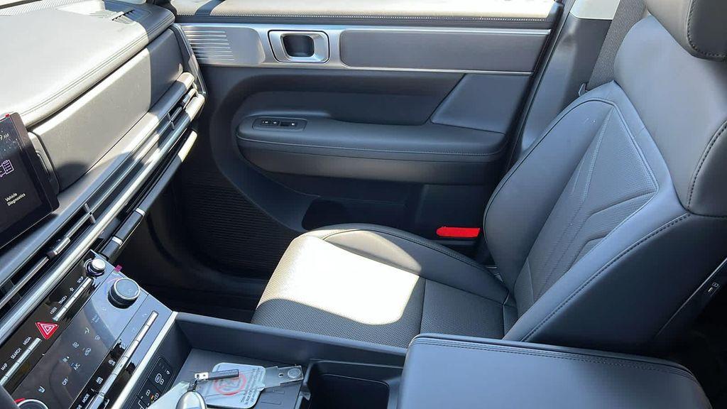 new 2025 Hyundai Santa Fe car, priced at $40,880
