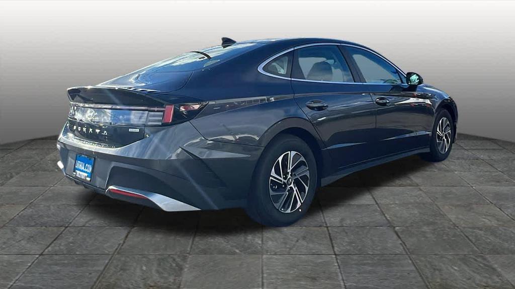 new 2026 Hyundai Sonata Hybrid car, priced at $30,850