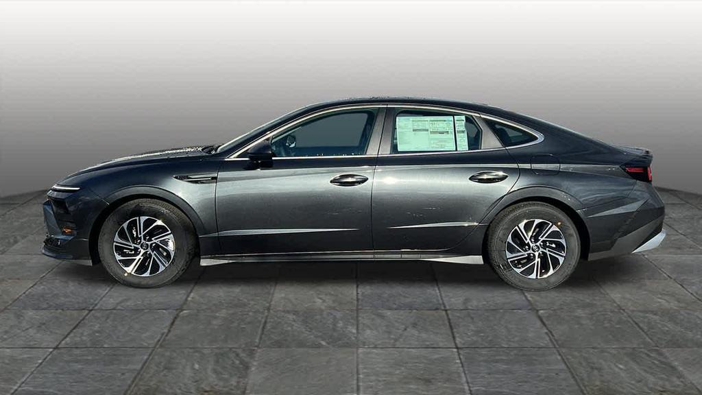 new 2026 Hyundai Sonata Hybrid car, priced at $30,850