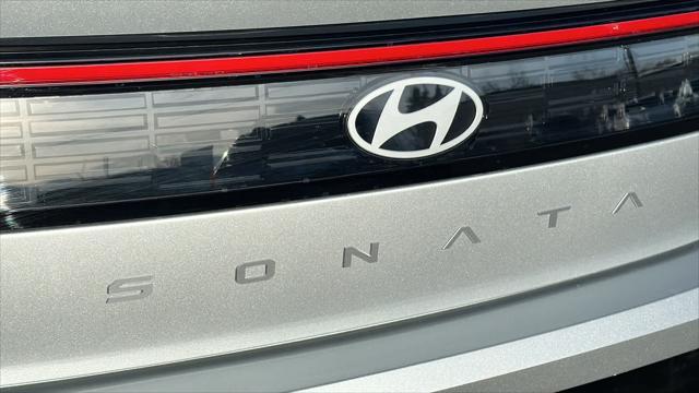 new 2025 Hyundai Sonata Hybrid car, priced at $39,235